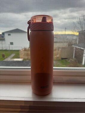 Ello Pink Insulated Water Bottle - Travel-Friendly
